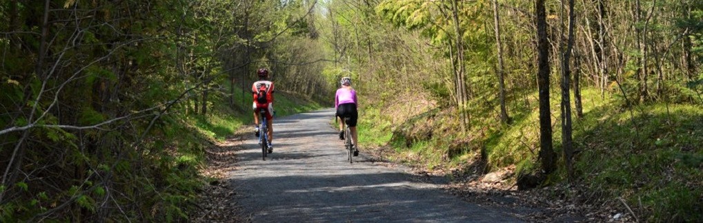 K&P Trail with Cyclists
